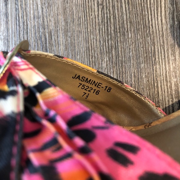 Qupid • Jasmine Open Toe Cut Out Heel Sandal - Picture 7 of 8